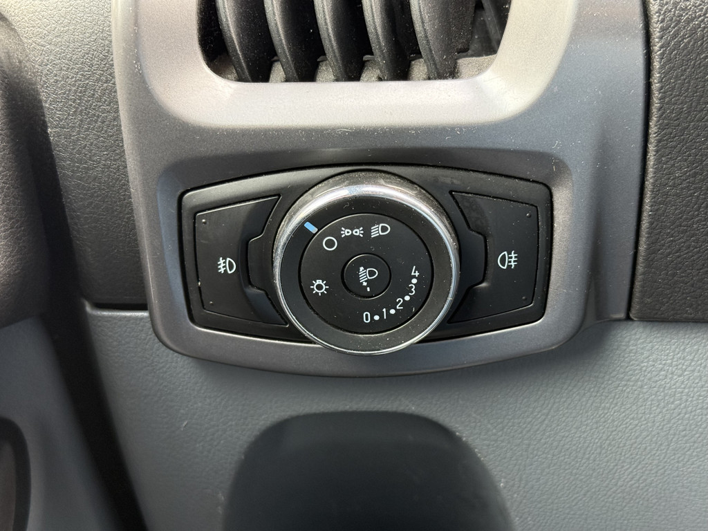 Ford Transit Custom 330 2.2 TDCI L2H2 Trend | For Export! | NL-auto | 2X Schuifd. | Trekhaak 21