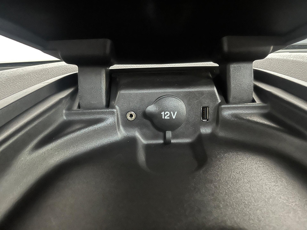 Ford Transit Custom 340 2.0 TDCI 131pk euro6 L2H1 Trend 3Persoons, Imperiaal, Achterklep, Omvormer v230, Trekhaak, RIJKLAARPRIJS! 20