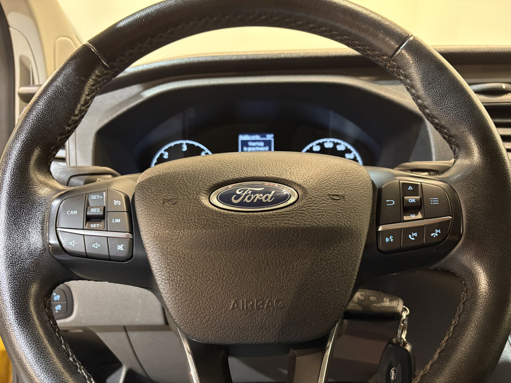 Ford Transit Custom 340 2.0 TDCI L2H1 Trend 130 PK / Euro 6 / Airco / Cruise Control / Trekhaak / Imperiaal / PDC 10