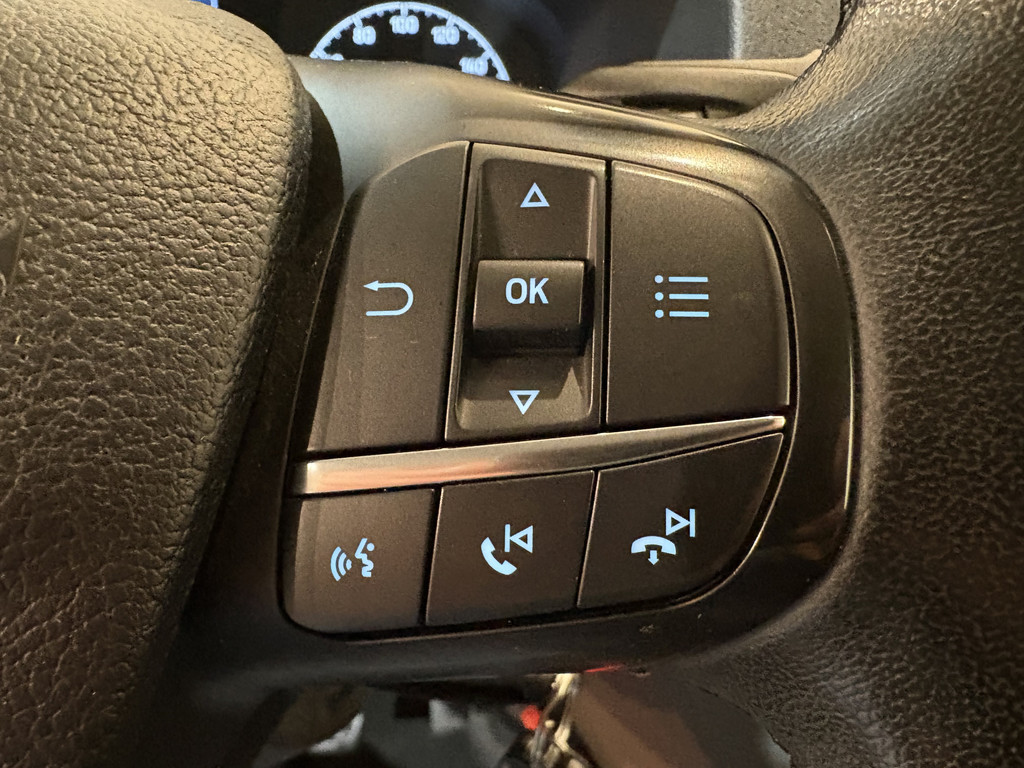 Ford Transit Custom 340 2.0 TDCI L2H1 Trend 130 PK / Euro 6 / Airco / Cruise Control / Trekhaak / Imperiaal / PDC 12