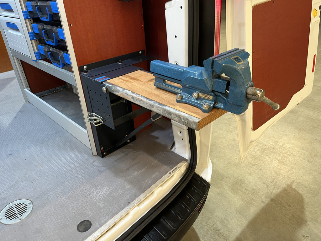 Ford Transit Custom 340 2.0 TDCI L2H1 Trend 130 PK Servicebus / Sortimo Inrichting / Euro 6 / Airco / Cruise Control / Trekhaak / PDC 16