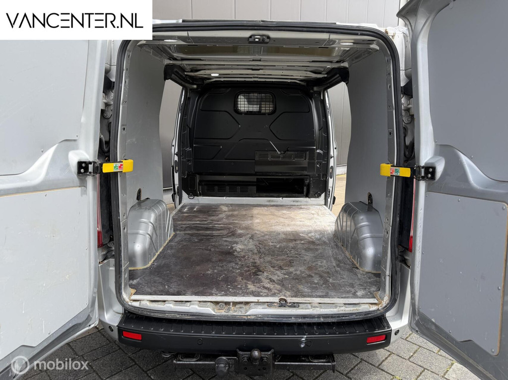 Ford Transit Custom L1 2.0 TDCI 131PK Automaat Trekhaak 17