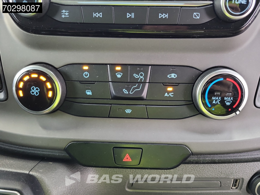 Ford Transit Custom 130PK Automaat L1H1 Trekhaak LED Navi Airco Cruise Camera Parkeersensoren Euro6 L1 Airco Trekhaak Cruise control 16