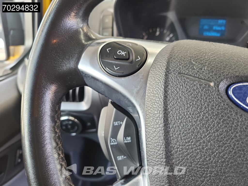 Ford Transit Custom 130PK Trekhaak L2H1 Airco Cruise Parkeersensoren Euro6 L2 7m3 Airco Trekhaak Cruise control 17