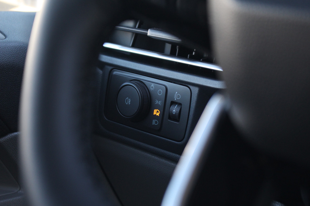 Ford Transit Custom 280 2.0TDCI 136pk L1H1 Limited | Automaat | Adapt. cruise | LED | Sync 4 13 | Keyless | Camera | Driver assist pack | Lease 717,- p/m 20