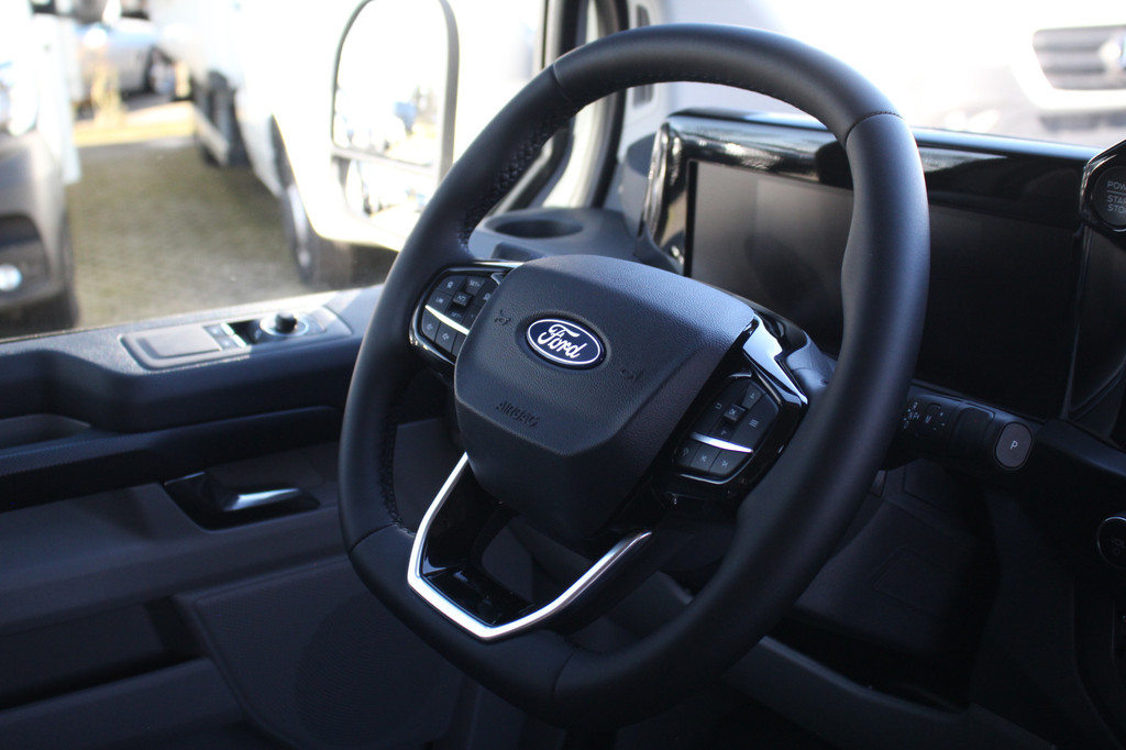 Ford Transit Custom 280 2.0TDCI 136pk L1H1 Limited | Automaat | Adapt. cruise | LED | Sync 4 13 | Keyless | Camera | Driver assist pack | Lease 717,- p/m 21