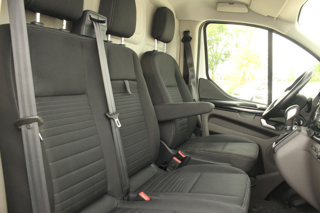 Ford Transit Custom 280 2.0TDCI 170pk L1H1 Limited | Automaat | Camera | Trekhaak | Cruise | Carplay/Android | Lease 360,- p/m 17
