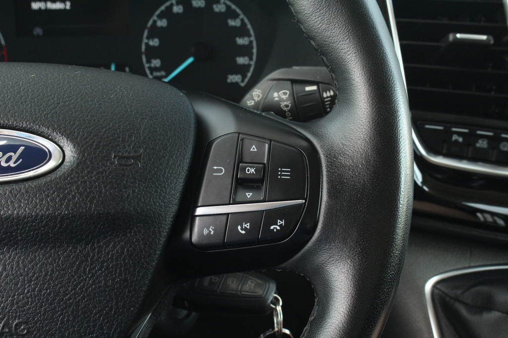 Ford Transit Custom 300 2.0TDCI 130pk L2H1 Limited | Camera | Cruise | Trekhaak | Carplay/Android | Lease 396,- p/m 21