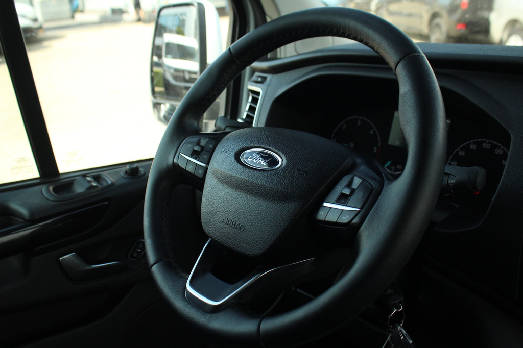 Ford Transit Custom 300 2.0TDCI 130pk L2H1 Limited | Camera | Trekhaak | Carplay/Android | Cruise | Lease 324,- p/m 19