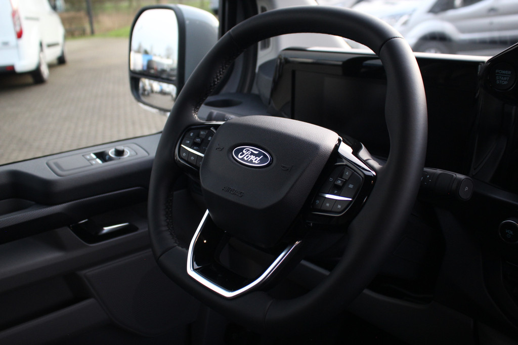 Ford Transit Custom 300 2.0TDCI 170pk L1H1 Limited | Automaat | Adapt. cruise | LED | Sync 4 13 | Keyless | Camera | Driver assist pack | Lease 753,- p/m 21