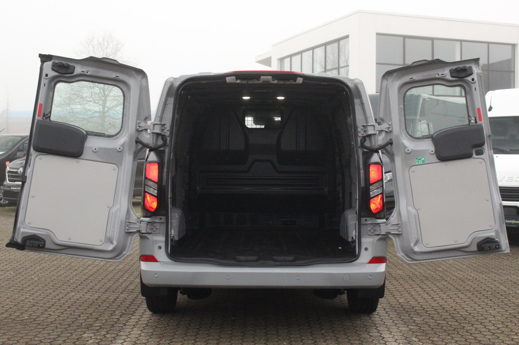 Ford Transit Custom 300 2.0TDCI 170pk L1H1 Limited | Automaat | Adapt. cruise | LED | Sync 4 13 | Keyless | Camera | Driver assist pack | Lease 753,- p/m 8