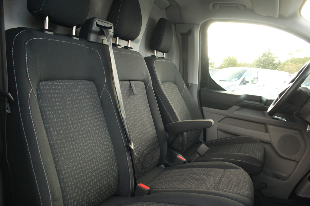 Ford Transit Custom 300 2.0TDCI 170pk L2H1 Limited | Automaat | LED | Adaptive cruise | Sync 4 13 | BLIS | Keyless | Camera | LMV | Lease 717,- p/m 17