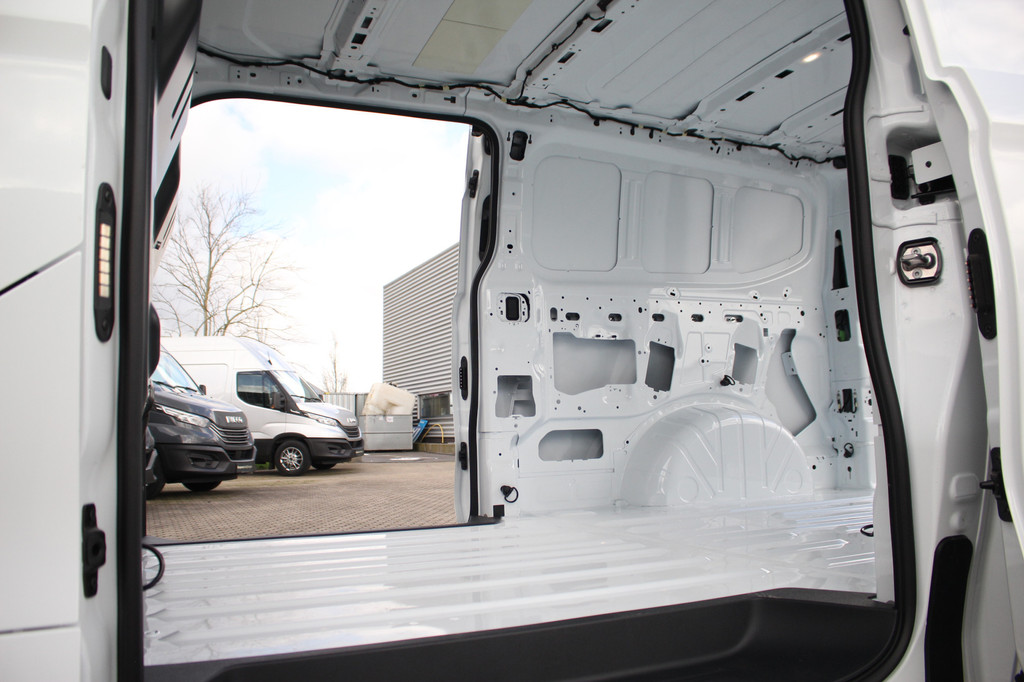 Ford Transit Custom 300 2.0TDCI 170pk L2H1 Trend | Automaat | L+R Zijdeur | Adapt. cruise | LED | Sync 4 13 | Keyless | Camera | Driver assist pack | Lease 717,- p/m 13