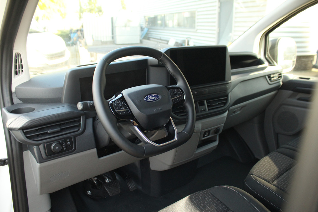 Ford Transit Custom 300 2.0TDCI 170pk L2H1 Trend | Automaat | L+R Zijdeur | Adapt. cruise | LED | Sync 4 13 | Keyless | Camera | Driver assist pack | Lease 717,- p/m 18