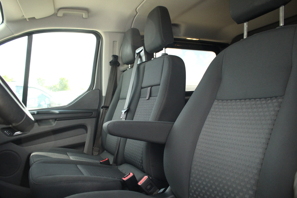 Ford Transit Custom 320 2.0TDCI 130pk L2H1 Trend DC | 6-Zits | L+R Zijdeur | Carplay/Android | PDC | Lease 342,- p/m 14