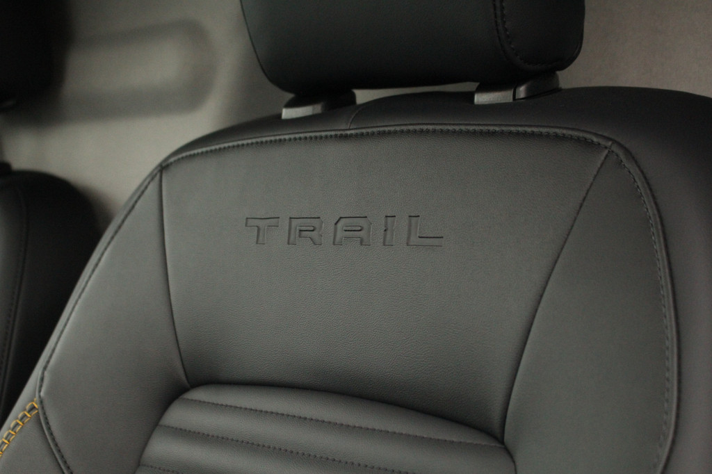 Ford Transit Custom 320 2.0TDCI 136pk L2H1 Trail 4x4 AWD | Leder | Trekhaak Inklapbaar | Stoel+Stuurverw. | Carplay/Android | Keyless | Lease 806,- p/m 17