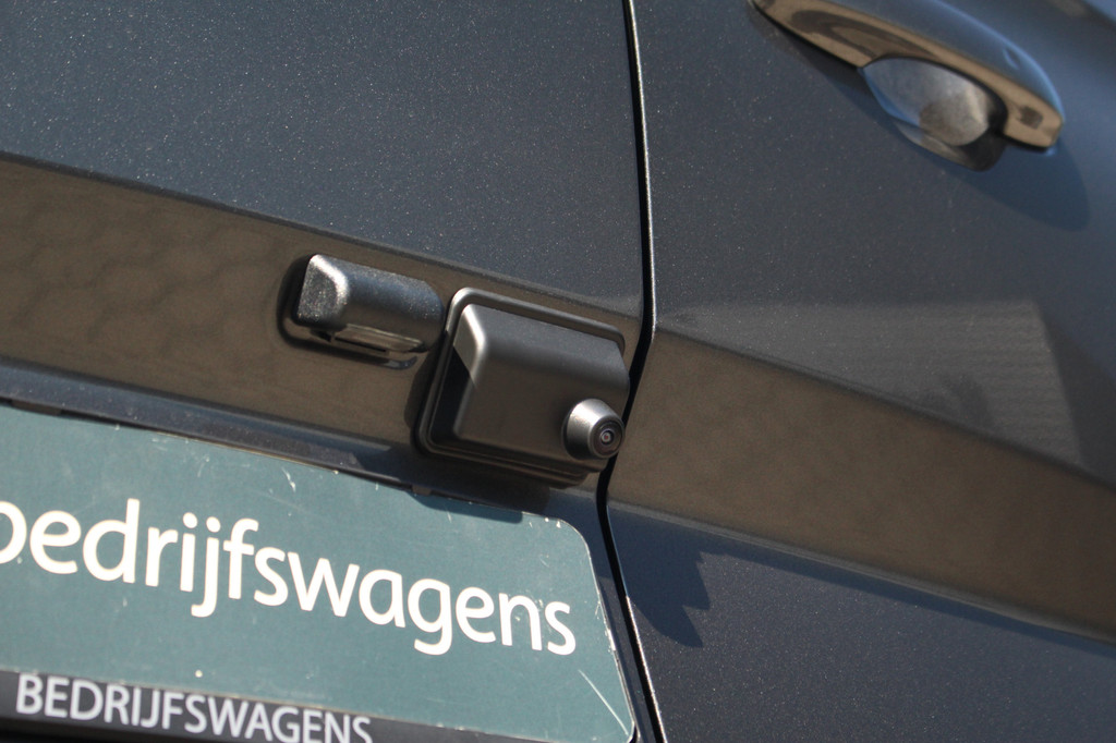 Ford Transit Custom 320 2.0TDCI 150pk L2H1 Limited | L+R Zijdeur | LED | Sync 4 13 | Keyless | Camera | LMV | Lease 609,- p/m 11