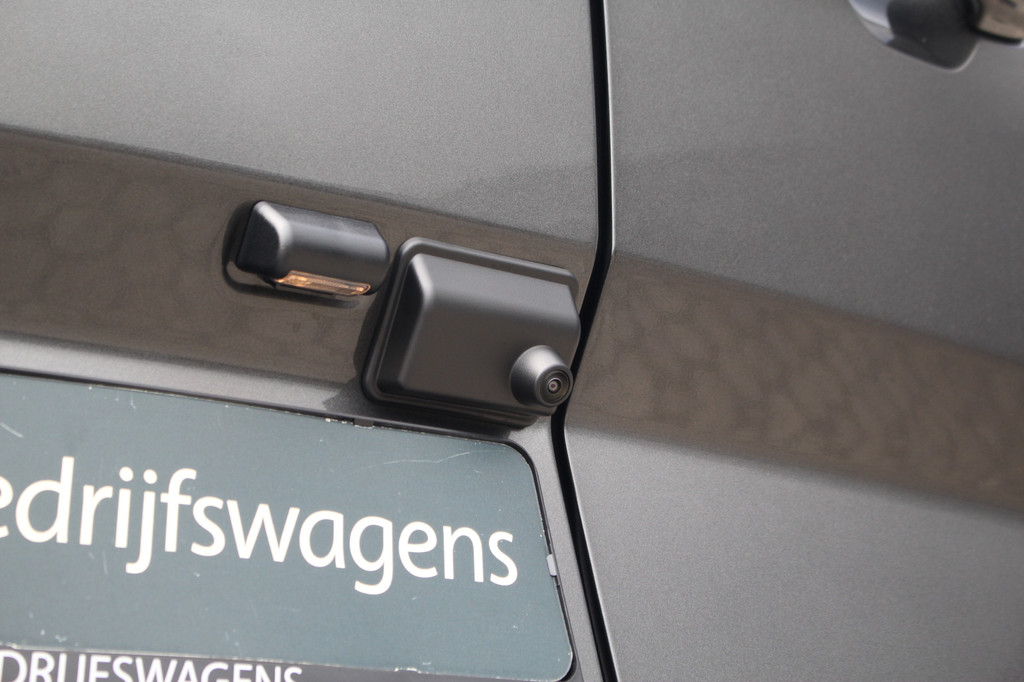 Ford Transit Custom 320 2.0TDCI 150pk L2H1 Limited | L+R Zijdeur | LED | Sync 4 13 | Keyless | Camera | LMV | Lease 609,- p/m 15