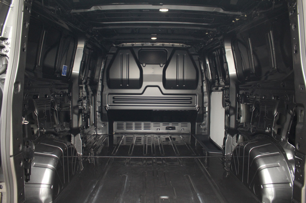 Ford Transit Custom 320 2.0TDCI 170pk 4x4 AWD | L2H1 Trend | Sync 4 13 | Adaptive Cruise | Camera | Armsteun | Keyless | Lease 788,- p/m 10