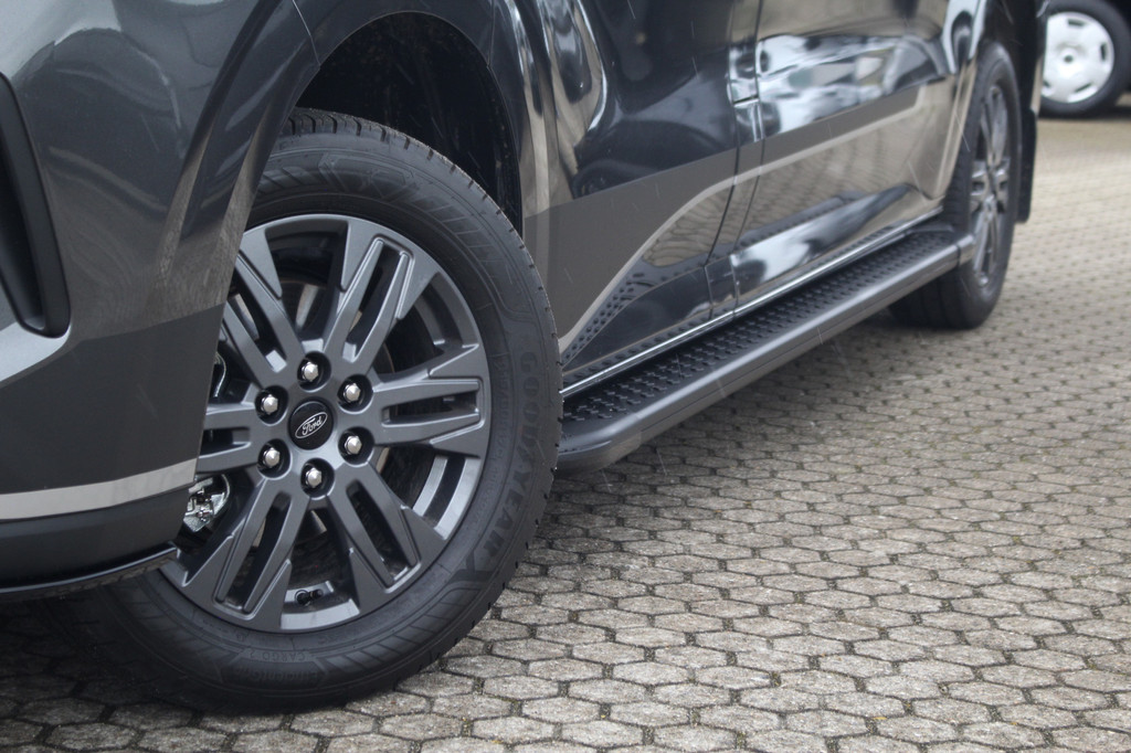 Ford Transit Custom 320 2.0TDCI 170pk 4x4 AWD | L2H1 Trend | Sync 4 13 | Adaptive Cruise | Camera | Armsteun | Keyless | Lease 788,- p/m 11