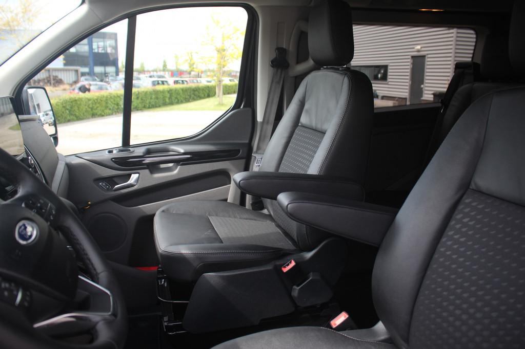 Ford Transit Custom 320 2.0TDCI 170pk L1H1 Sport DC | Automaat | L+R Zijdeur | Airco | Cruise | Camera | Navi | Lease 788,- p/m 17