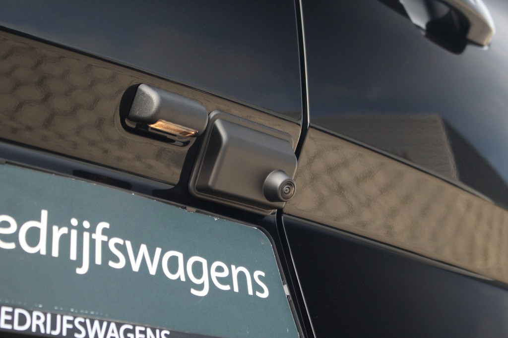 Ford Transit Custom 320 2.0TDCI 170pk L2H1 Limited | Automaat | LED | Adaptive cruise | Sync 4 13 | BLIS | Keyless | Camera | LMV | Lease 771,- p/m 7