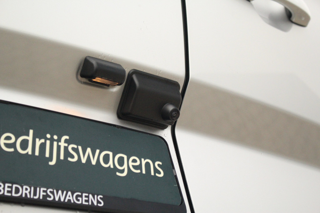 Ford Transit Custom 320 2.0TDCI 170pk L2H1 Limited | Automaat | LED | Sync 4 13 | Keyless | Camera | Carplay/Android | Lease 735,- p/m 10