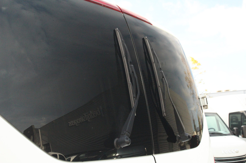 Ford Transit Custom 320 2.0TDCI 170pk L2H1 Limited DC | Automaat | L+R Zijdeur | Carplay/Android | Camera | Lease 450,- p/m 10