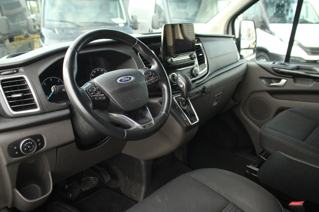 Ford Transit Custom 320 2.0TDCI 170pk L2H1 Limited DC | Automaat | L+R Zijdeur | Carplay/Android | Camera | Lease 450,- p/m 17