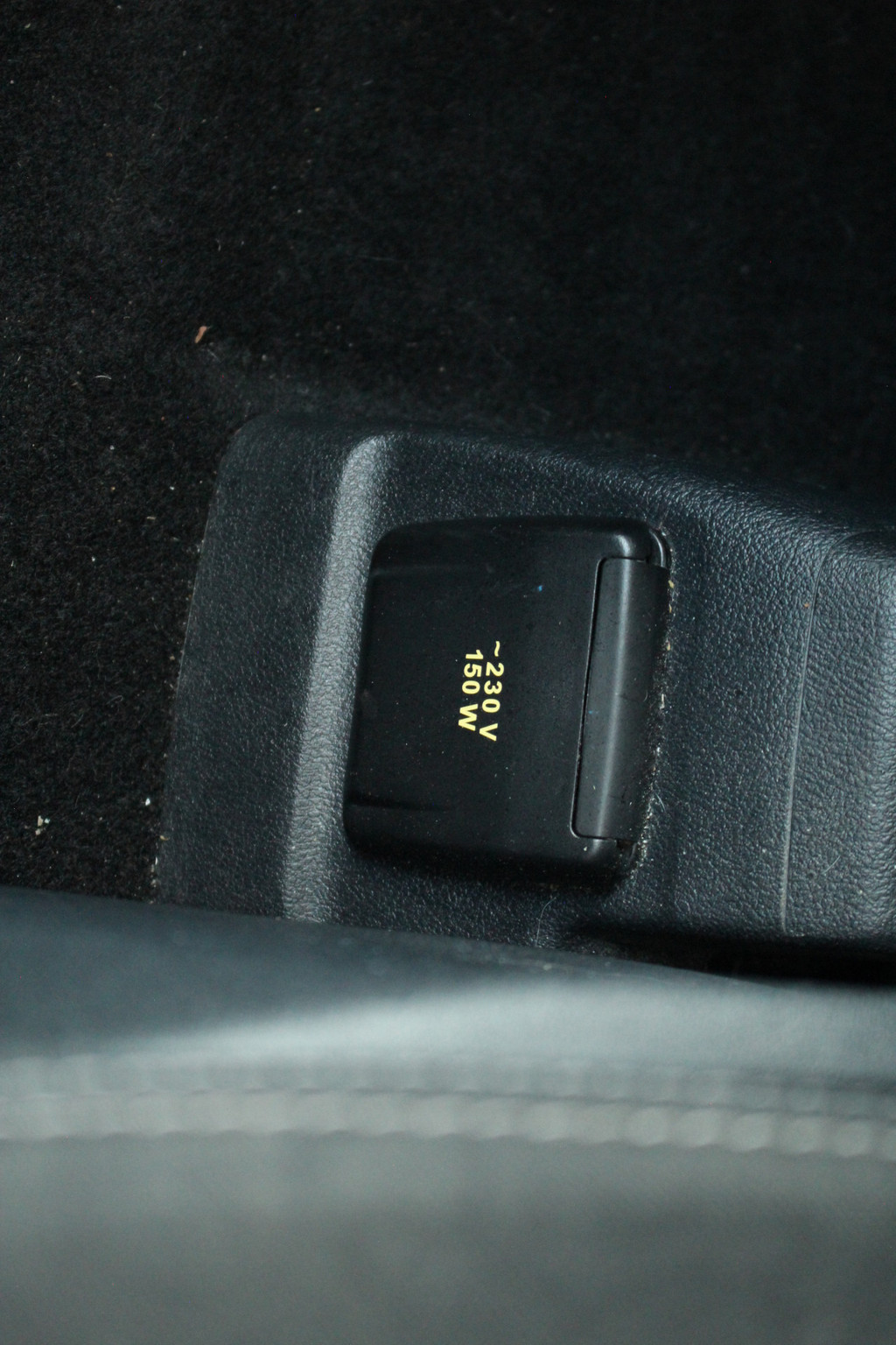 Ford Transit Custom 320 2.0TDCI 170pk L2H1 Limited DC | Automaat | L+R Zijdeur | Carplay/Android | Camera | Lease 450,- p/m 19