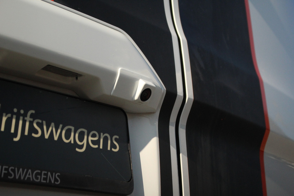 Ford Transit Custom 320 2.0TDCI 185pk L2H1 Sport | Automaat | Trekhaak | Camera | Carplay/Android | Lease 501,- p/m 11