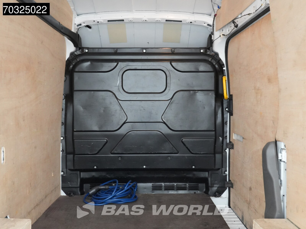 Ford e-Transit 184pk Elektrisch 68kWh 317km WLTP L2H3 Hoog Dak Navi Airco Cruise Parkeersensoren v+a SYNC4-Display CarPlay L2 Airco Cruise control 12