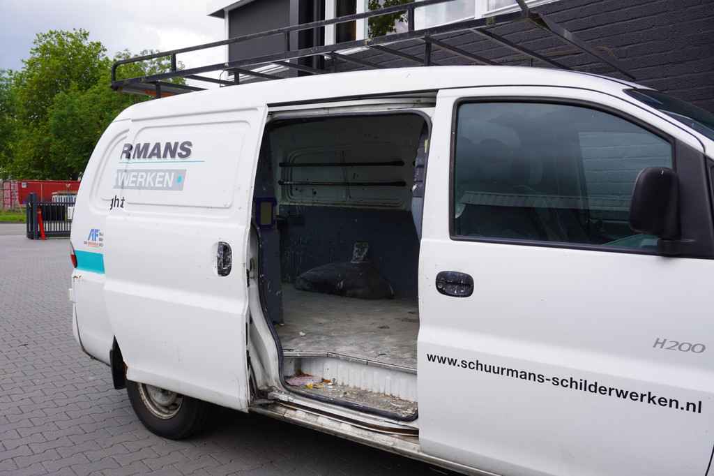 Hyundai H 200 2.5 TCI 100PK L2 - Imperiaal - Trekhaak - Radio - ⬠1.500,- Excl. 8