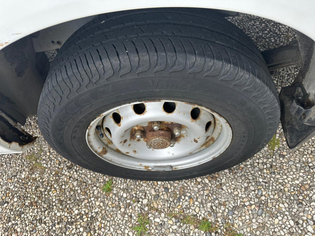 Hyundai H 200 2.5TCI,74kw,Luxe lang,AC,3-2006:1950,- EX 7