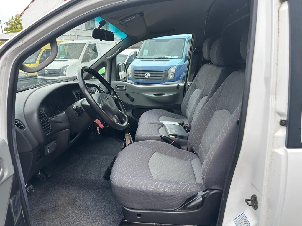 Hyundai H 200 2.5TCI,74kw,Luxe lang,AC,3-2006:1950,- EX 9