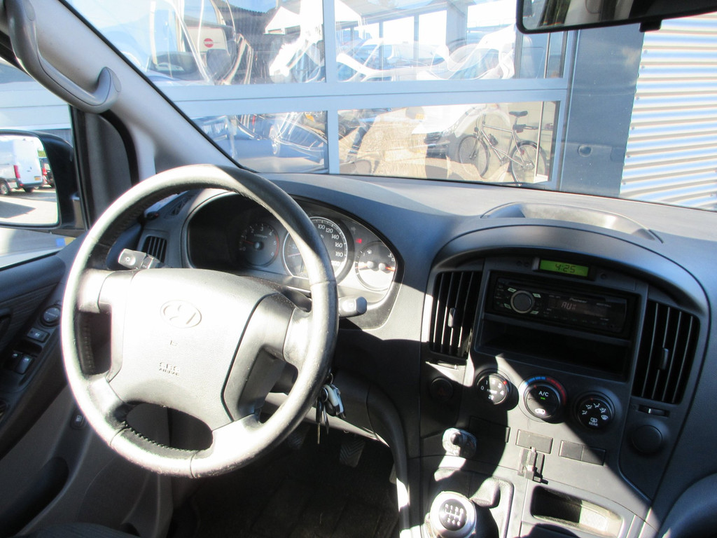 Hyundai H 300 2.5 CRDi 100kw, Euro 5, Airco. 10