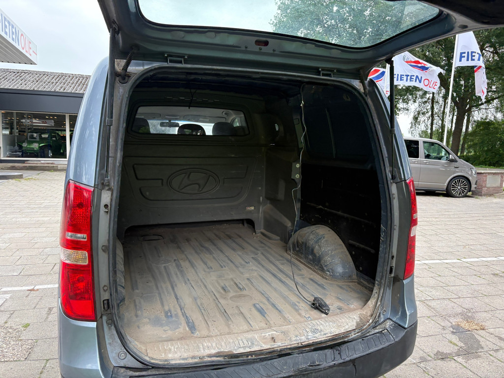 Hyundai H 300 2.5 CRDi Dynamic Dubbelcabine, Airco, trekhkaak *EXPORT* Renault Trafic, Volkswagen Transporter, Opel Vivaro, Hiace 17
