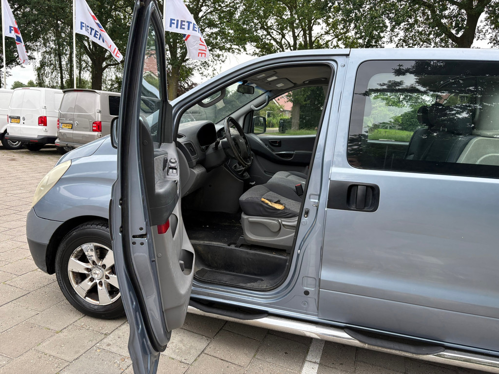 Hyundai H 300 2.5 CRDi Dynamic Dubbelcabine, Airco, trekhkaak *EXPORT* Renault Trafic, Volkswagen Transporter, Opel Vivaro, Hiace 9