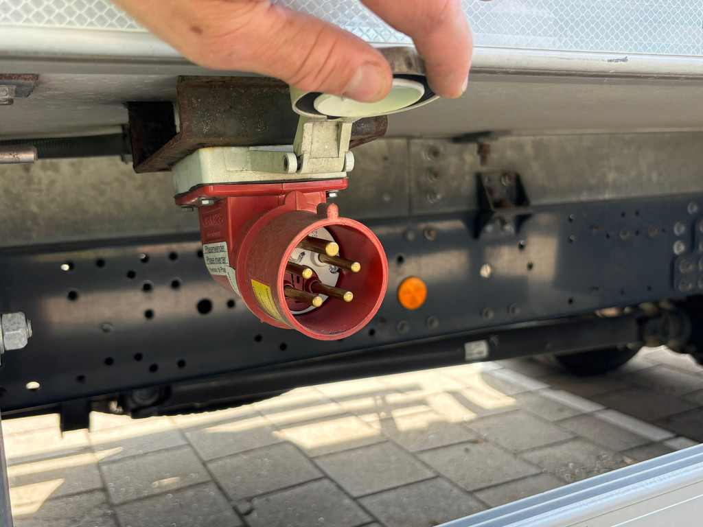 Iveco 120E Koel-Vries Transport Carrier easycold|EURO6|laadklep|zijdeuren|achterdeuren|airco|achteruitrijcamera|cruise 15