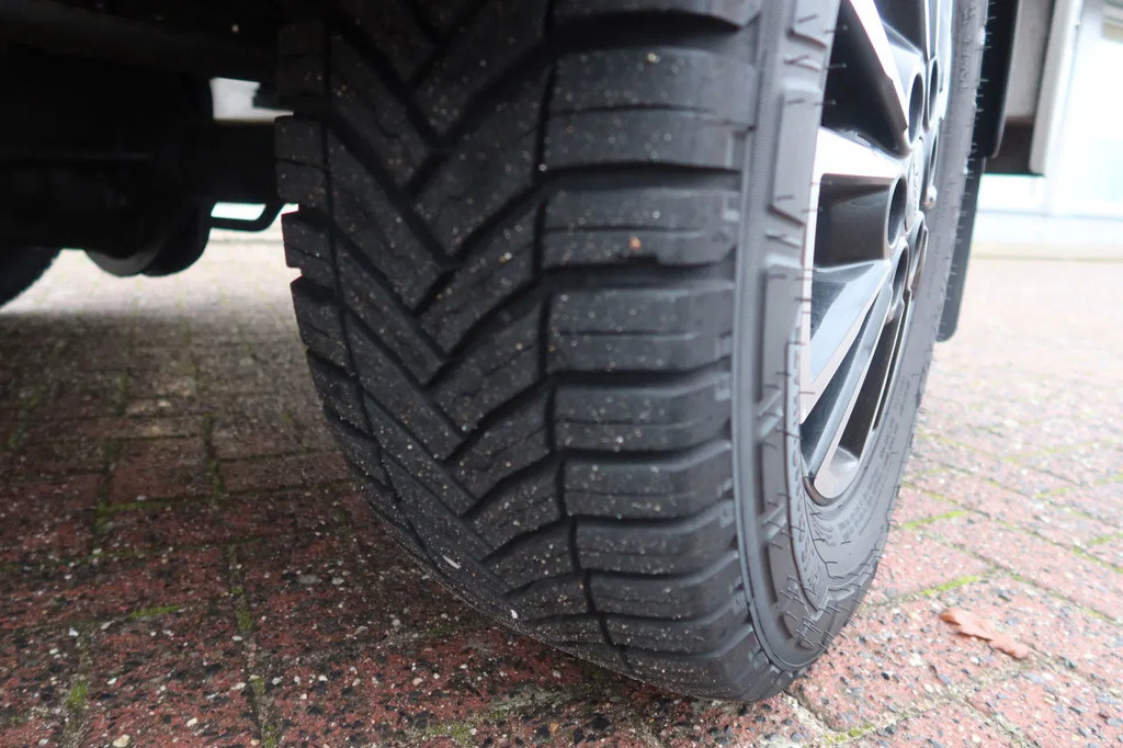 Iveco 35S 180 35 S 180 Hi-Matic 18