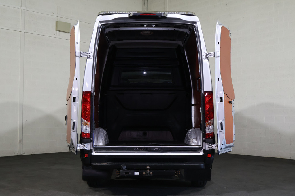 Iveco 35S21 Hi-Matic Automaat DC 3.5T Trekhaak 12