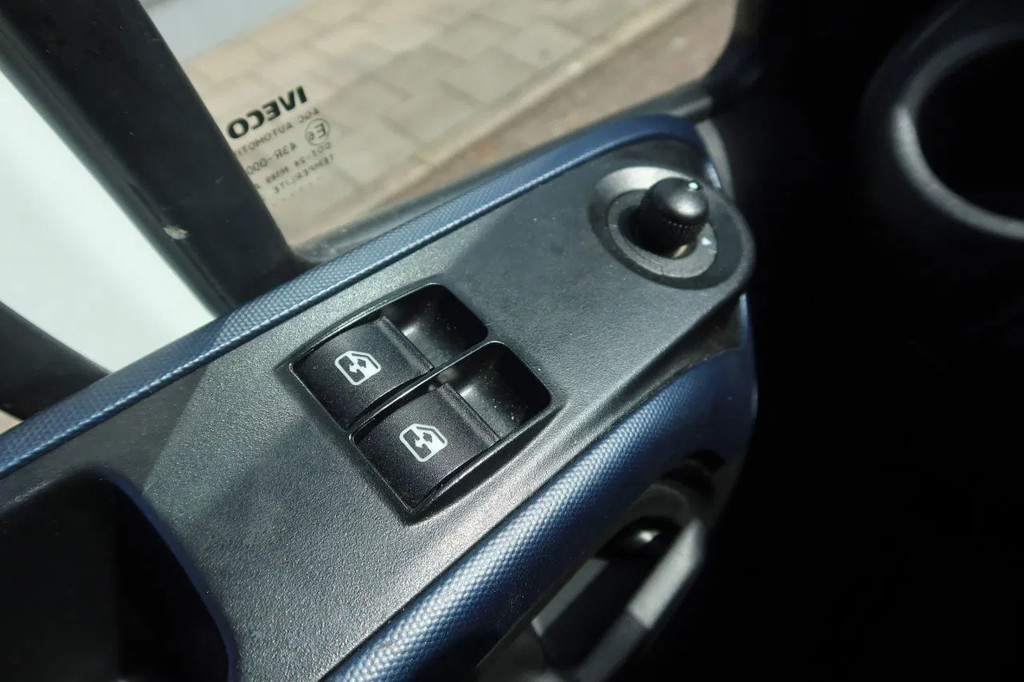 Iveco 40 C 18 Luchtering 3.0 L motor Tijhof opbouw 8