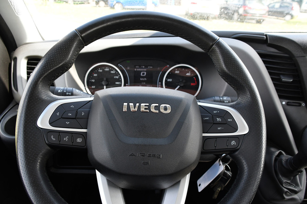 Iveco 40C18 Daily DL L4 Openlaadbak Camera, Cruise, LED, Carplay, 180PK, 3500kg Trekhaak, Clima, Automaat, Uniek! Chassis 18