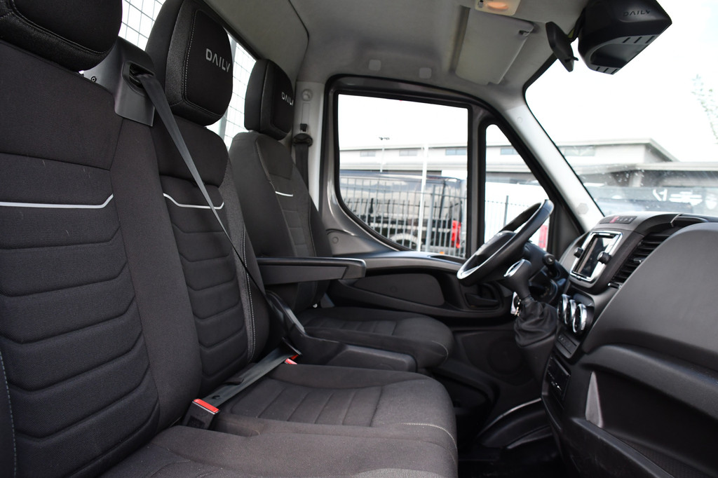 Iveco 40C18 Daily DL L4 Openlaadbak Camera, Cruise, LED, Carplay, 180PK, 3500kg Trekhaak, Clima, Automaat, Uniek! Chassis 20