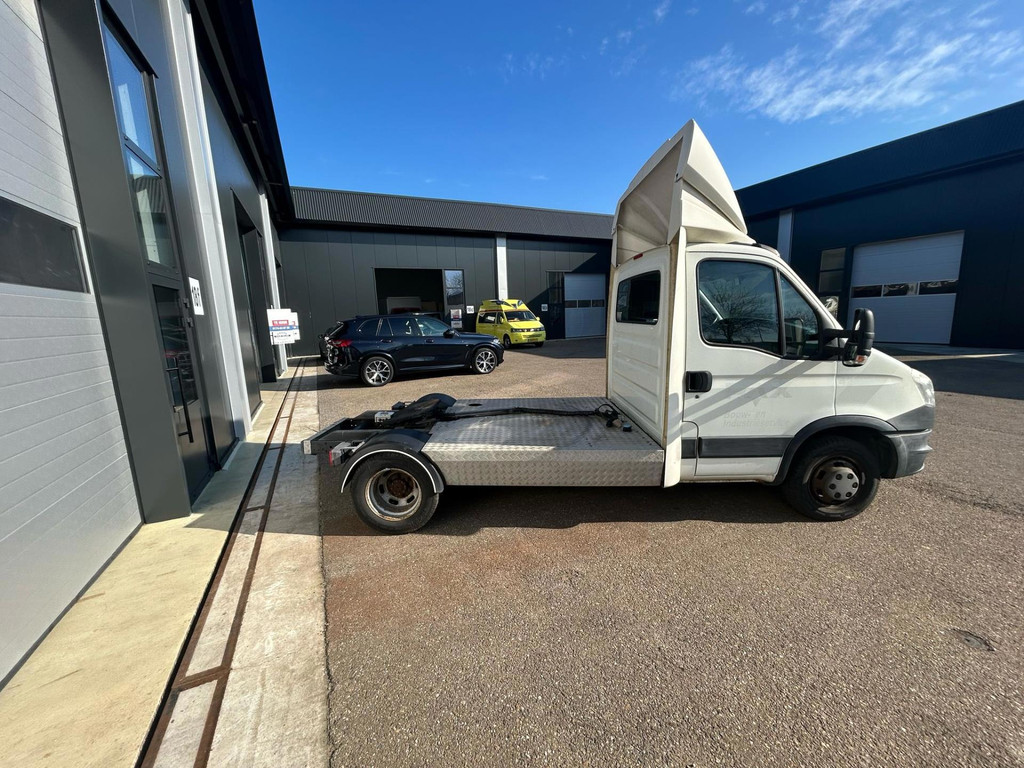 Iveco 50C21 3 pers airco 204 pk ZO MEE NEEM PRIJS / GEEN APK 10