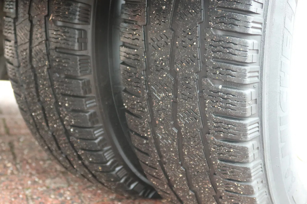 Iveco 72 C 180 bak + Dhollandia klep 1000 KG 3.0 L motor 12