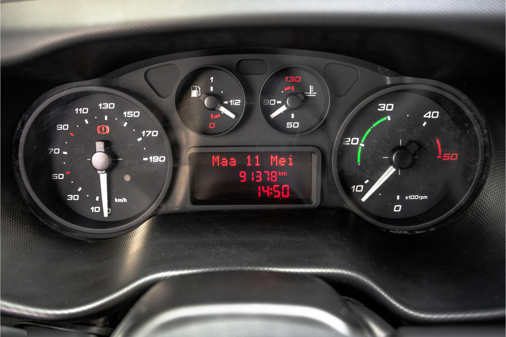 Iveco Daily 3.0L 40C17 | 9 Tons Be-Trekker | 170 PK | 7-Zits Cruise | Climate 17