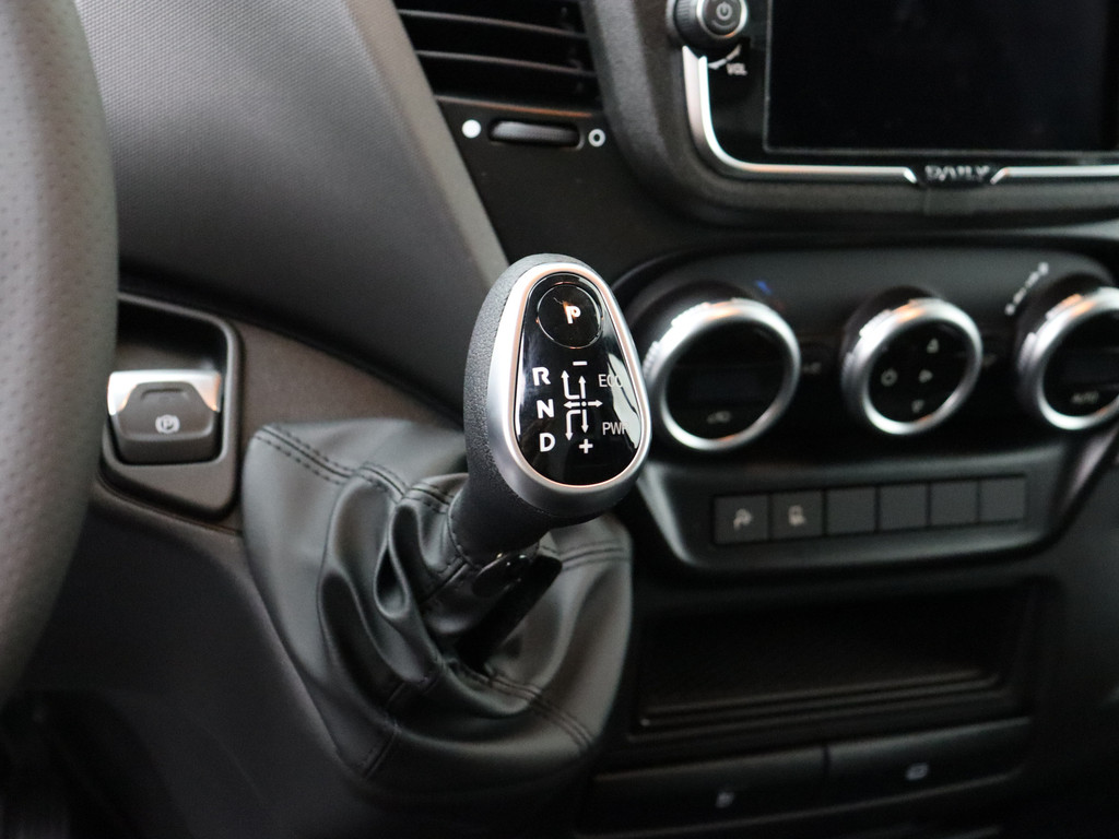 Iveco Daily 35-180PK Hi matic Automaat L2H2 | | Navigatie | Camera | Cruise | Led | 3500Kg Trekhaak | BPM Vrij 15