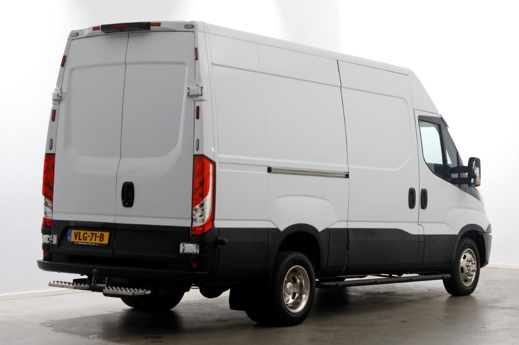 Iveco Daily 35C14 136pk E6 HiMatic Automaat L2H2 Airco/Camera/Trekhaak 3500kg 09-2018 2