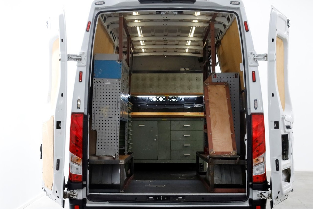 Iveco Daily 35C14 136pk E6 HiMatic Automaat L2H2 Airco/Camera/Trekhaak 3500kg 09-2018 5